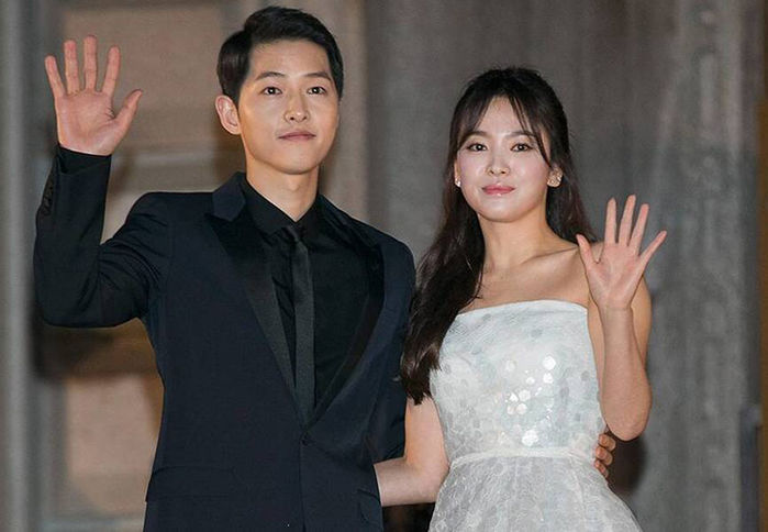 Sau ly hôn: Song Hye Kyo vẫn giữ được độ hot, Song Joong Ki mất hút