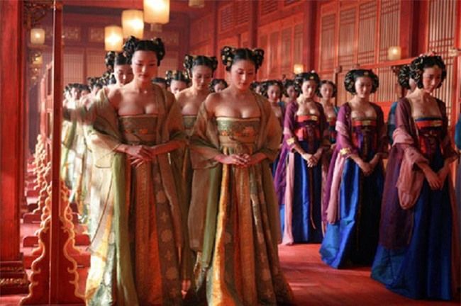 Các cung nữ thời xưa đã thỏa mãn nhu cầu của bản thân như thế nào?