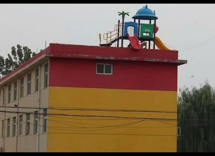 Những kiểu làm nhà khiến bạn nhìn là thấy thốn không chịu được