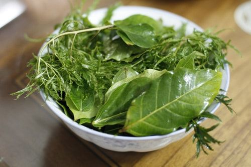 Mẹ bỉm sữa về ào ạt, dáng vóc thon gọn như son rỗi nhờ ăn quả sung