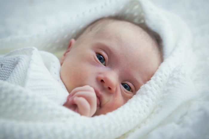 Xúc động trước sức sống mãnh liệt của mẫu nhí 4 tuổi mắc bệnh Down