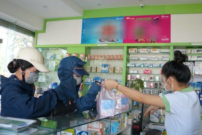 Thị trường khẩu trang sôi động trở lại, dao động 60-100.000 đồng/hộp