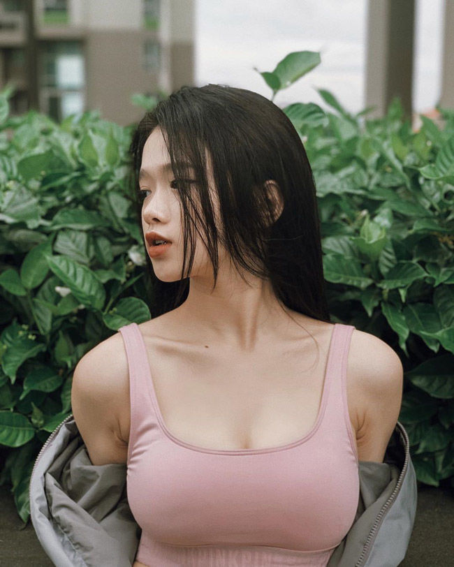 Thời của các thiếu nữ 2002: Linh Ka body nóng bỏng, vòng 1 phổng phao