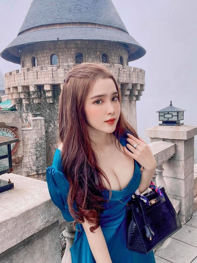 Thời của các thiếu nữ 2002: Linh Ka body nóng bỏng, vòng 1 phổng phao