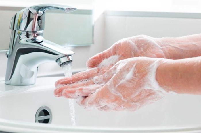 Thói quen cần thuộc lòng trong mùa dịch: Tránh tiếp xúc gần