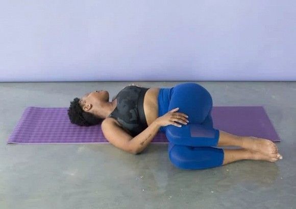Bài tập giúp giảm đau thắt lưng do ngồi làm việc cả ngày, ít vận động