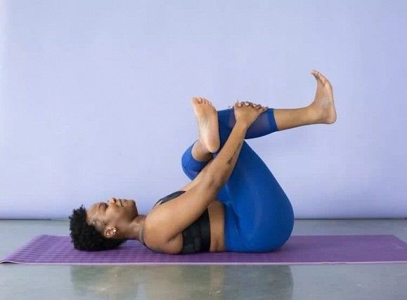 Bài tập giúp giảm đau thắt lưng do ngồi làm việc cả ngày, ít vận động