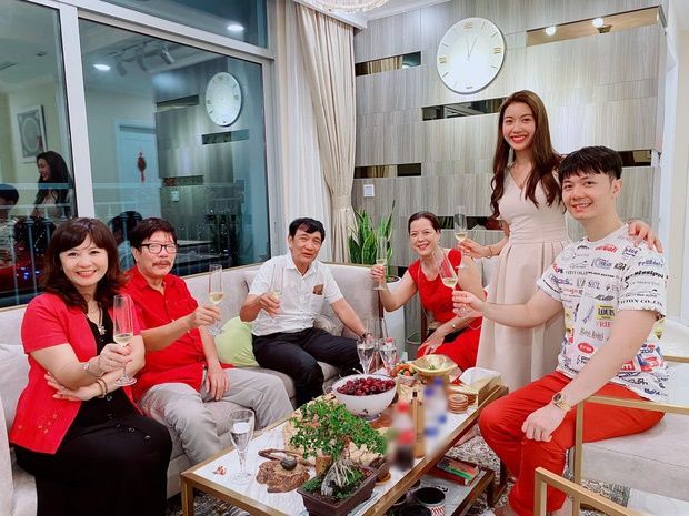 Thúy Vân khoe ảnh hai bên gia đình, mong chờ ngày trọng đại