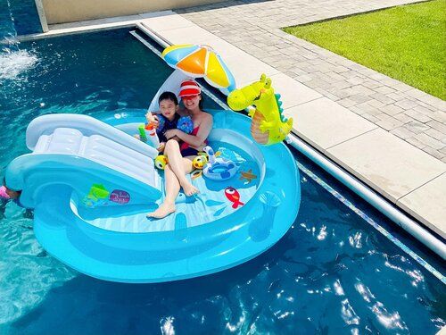 Vợ Đan Trường lần đầu đăng ảnh mặc đồ bơi, khoe dáng cực nóng bỏng