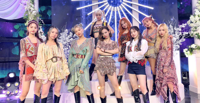 Được fan khuyên cải thiện kỹ năng, TWICE: Tụi này đang làm tốt mà