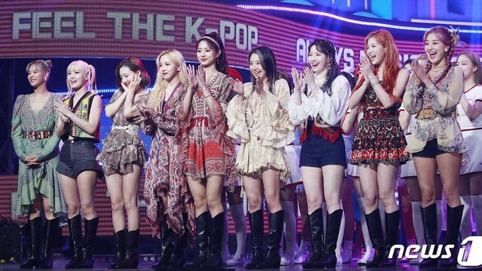 BLACKPINK live như nuốt đĩa, Knet liền mỉa mai TWICE