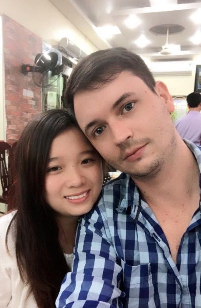 Vợ Hải Phòng, chồng tận Nam Phi: Quen 6 tháng là cưới luôn khỏi lỡ