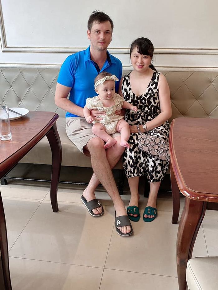 Vợ Hải Phòng, chồng tận Nam Phi: Quen 6 tháng là cưới luôn khỏi lỡ