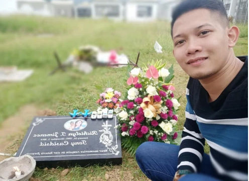 Xe hoa gây tai nạn, hành động của cô dâu chú rể gây phẫn nộ