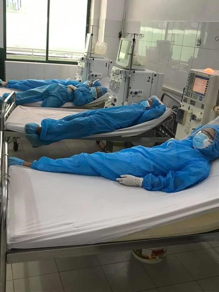 Y, bác sĩ bệnh viện Đà Nẵng: Chúng tôi cần sự động viên của mọi người