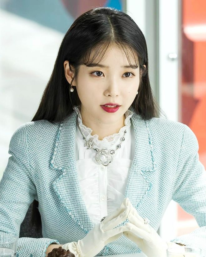 Ye Jin sang chảnh, IU quý tộc... tạo nên xu hướng thời trang qua phim
