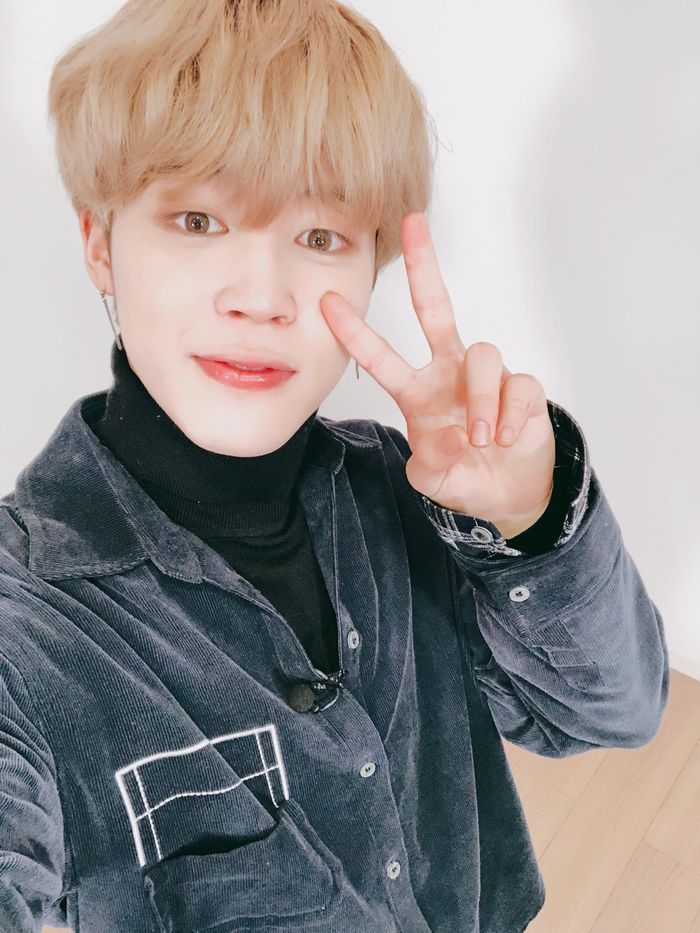 Jimin gây tranh cãi vì dùng app chỉnh ảnh như con gái