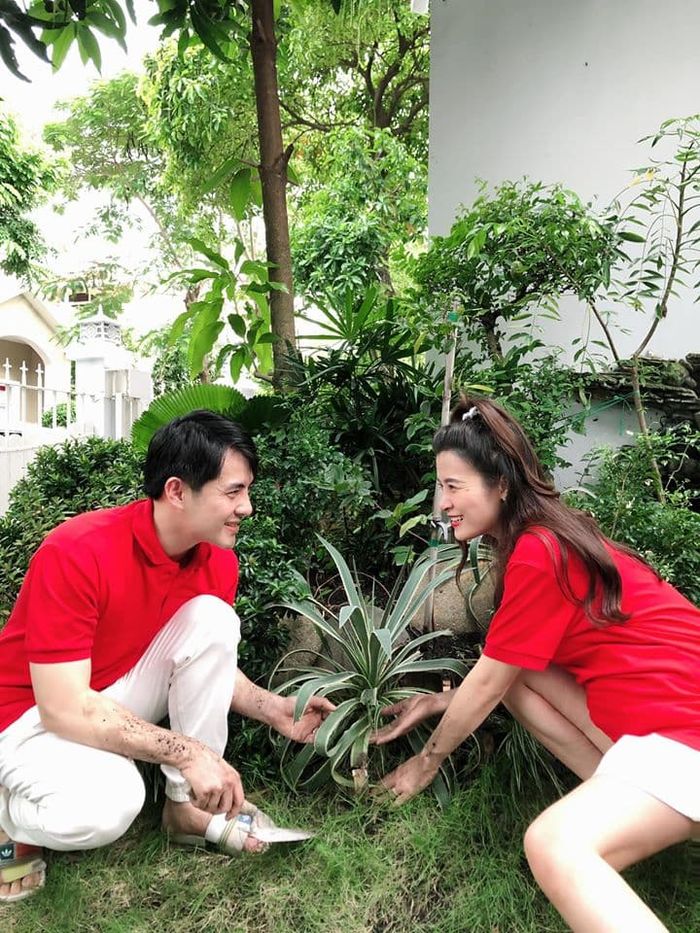 Mẹ một con Lan Khuê ngày càng nhuận sắc, Ngô Kiến Huy hội ngộ Jun Phạm