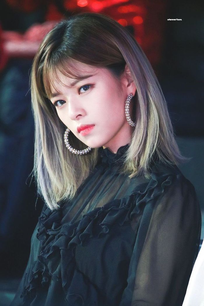 TWICE tiếp tục gây tranh cãi vì lộ bằng chứng hát nhép trong concert