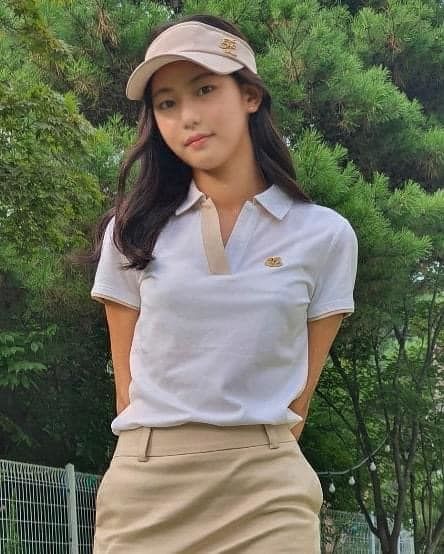 Ji Ah Bố Ơi bản Hàn gây trầm trồ với diện mạo xinh đẹp ở tuổi 14