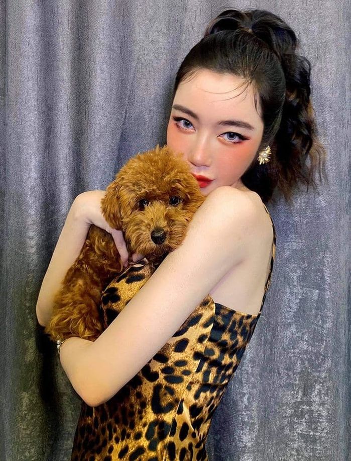 Hội bạn Trấn Thành cùng diện đồ hiệu, Kỳ Duyên khoe vòng 1 gợi cảm