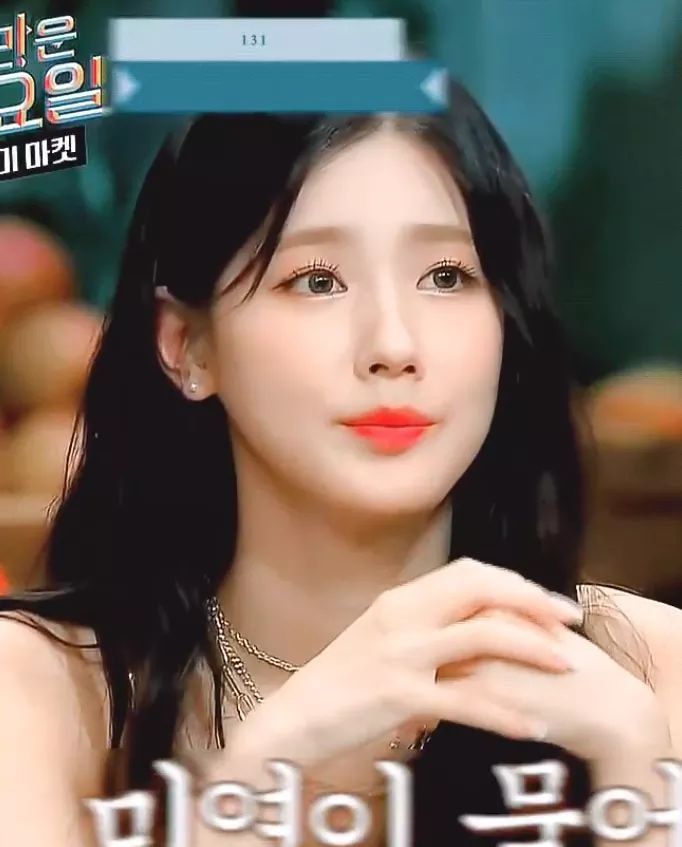 Miyeon (G)-IDLE gây sốt khi tham gia show truyền hình