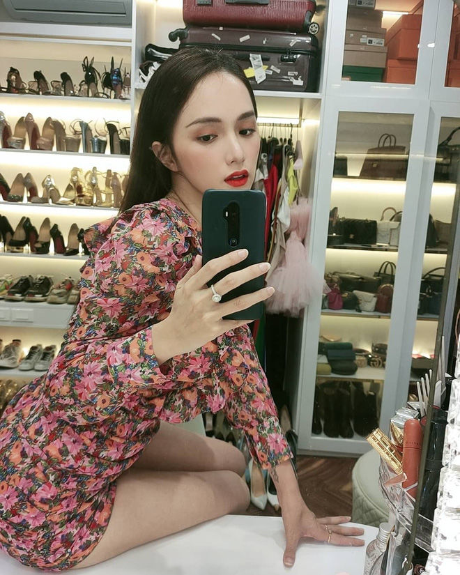 Cùng mê hàng hiệu, Hương Giang và mẹ Matt Liu có vẻ hợp cạ ra phết