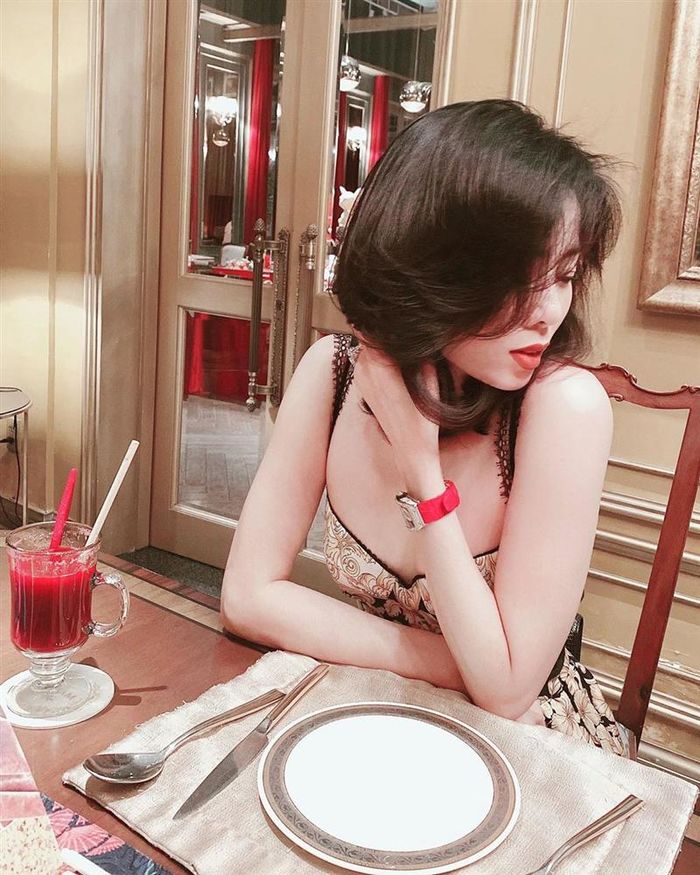 Thú chơi đồng hồ của Lệ Quyên: Chiếc đắt đỏ nhất lên đến 23 tỷ đồng
