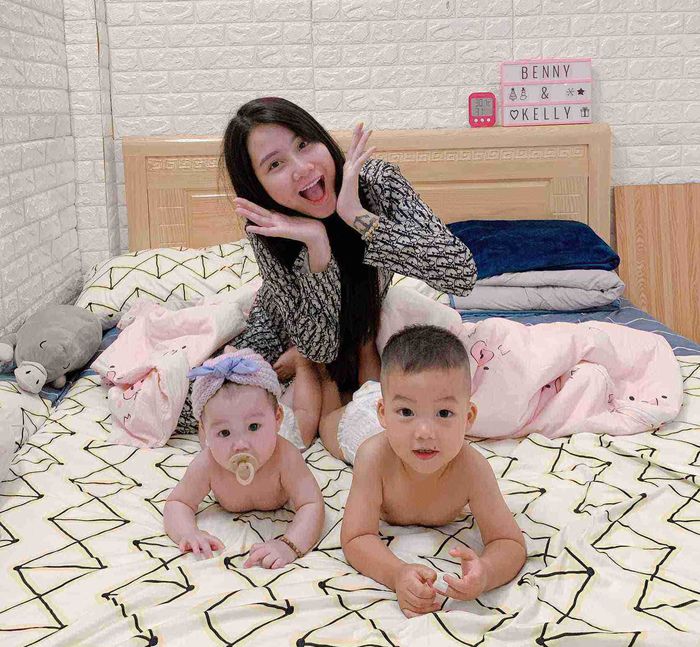 Hot mom Thanh Trần khoe được chồng tặng nhẫn kim cương 250 triệu đồng 