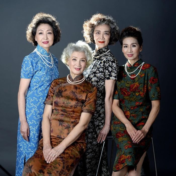 4 cụ bà hot nhất xứ Trung: Đẹp sang trọng và luôn bắt kịp xu hướng