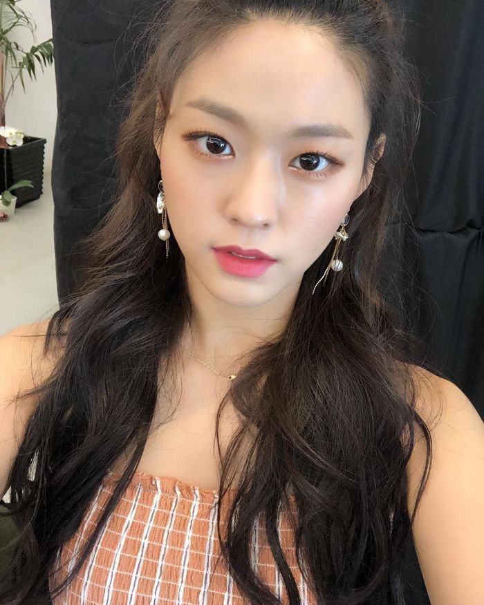 Seolhyun có nguy cơ bị sụp đổ sự nghiệp vì chơi thân với kẻ bắt nạt