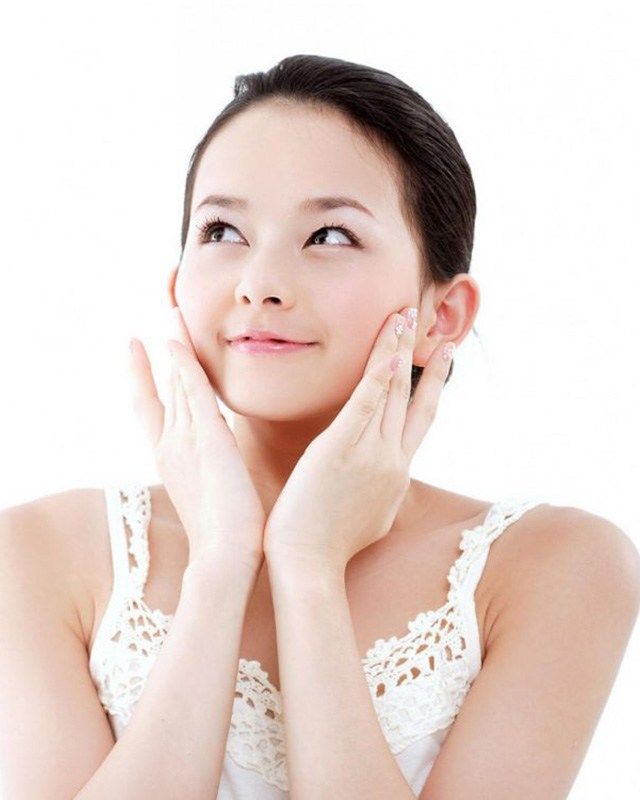Phái đẹp xôn xao cách dưỡng nhan bằng nước tiểu cho da trắng mịn màng
