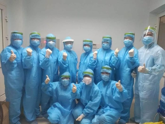Dân mạng xót xa với lời kêu gọi chống dịch của nhân viên y tế