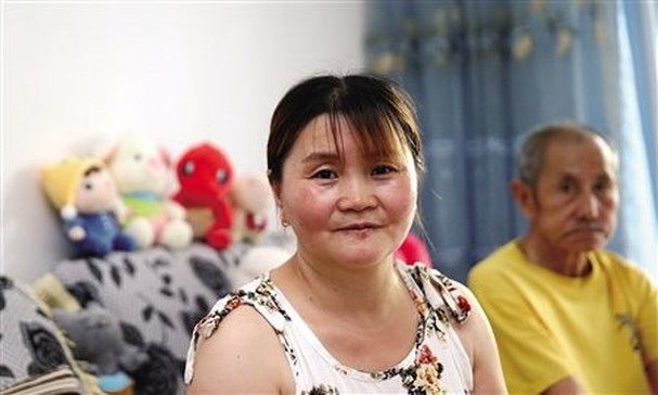 Người phụ nữ tái hôn vẫn nhất quyết đưa bố chồng cũ đến sống cùng