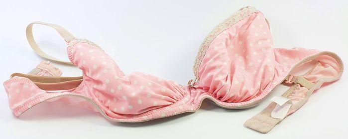 9 dấu hiệu bạn mặc áo ngực không đúng kích cỡ, nên thay mới