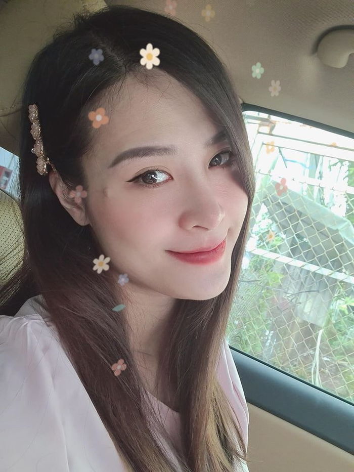 Đông Nhi bước sang tháng thứ 8 thai kỳ, Jun Phạm nấu ăn cho Sam