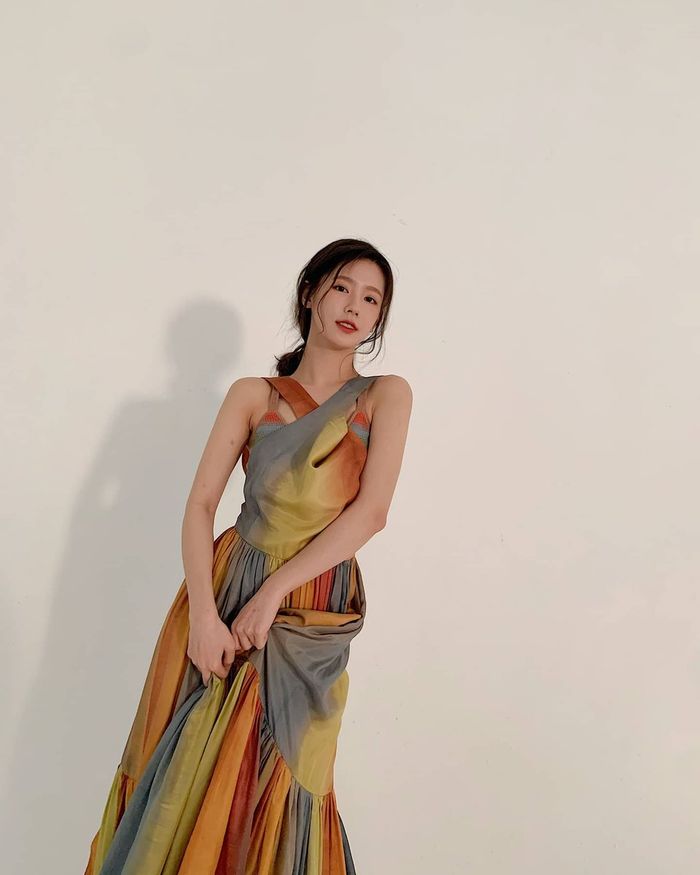 Miyeon (G)-IDLE gây sốt khi tham gia show truyền hình