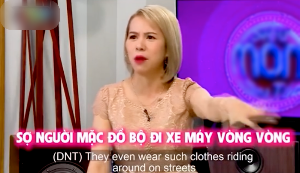 Mặc đồ bộ ra đường là bình thường hay xuề xòa, thiếu lịch sự?