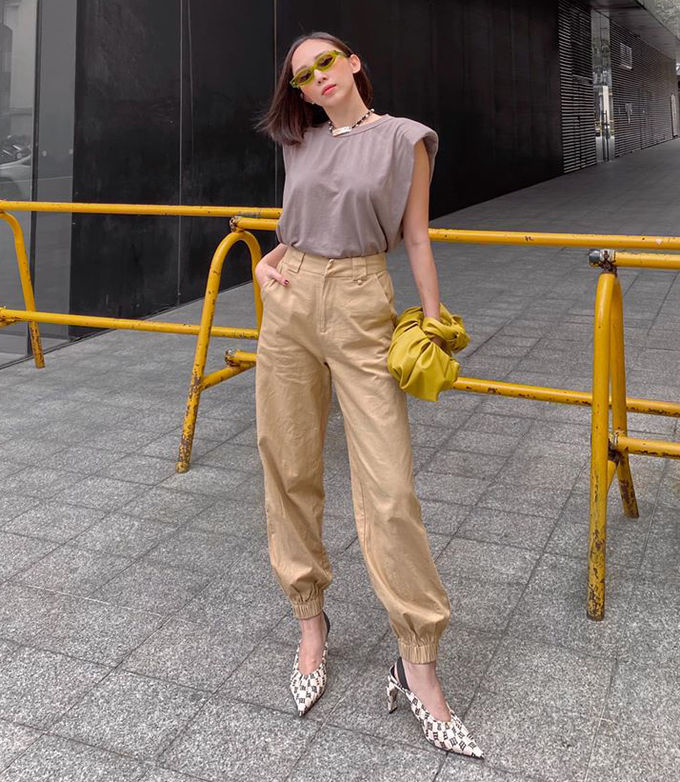 Phong cách sao Việt: Hòa Minzy khoe lưng ong, Diễm My 9X eo nhỏ xíu