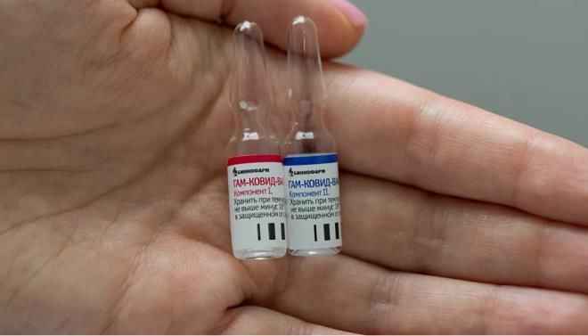 Cận cảnh bên trong nhà máy sản xuất vaccine Covid-19 đầu tiên của Nga