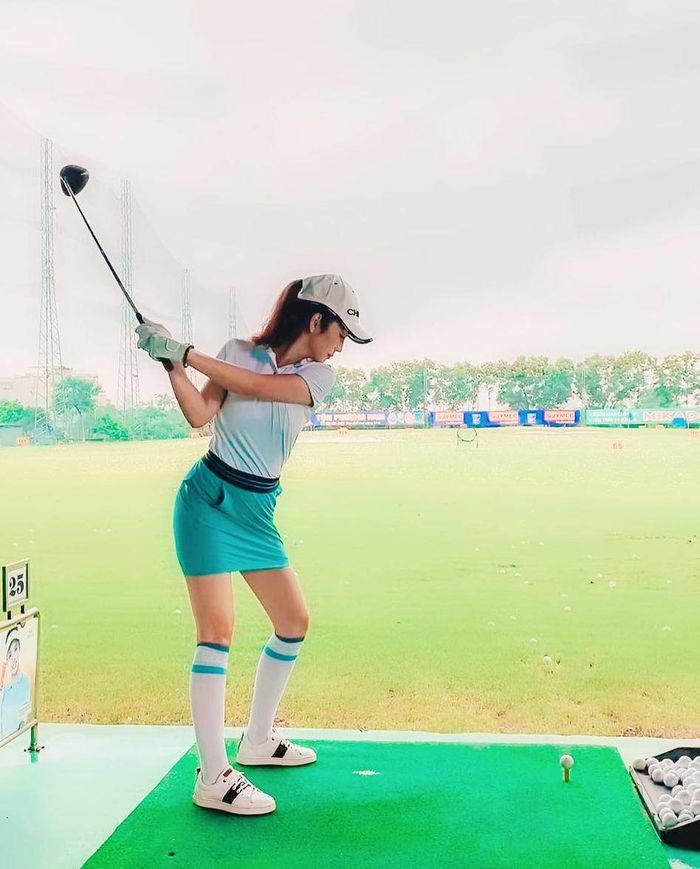 Trải qua sinh nở, Jennifer Phạm không lép vế trước dàn mỹ nhân Vbiz
