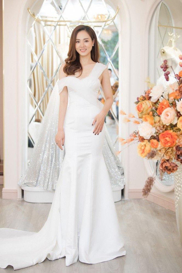Bạn gái kém 15 tuổi của nghệ sĩ Công Lý khoe ảnh diện váy cô dâu