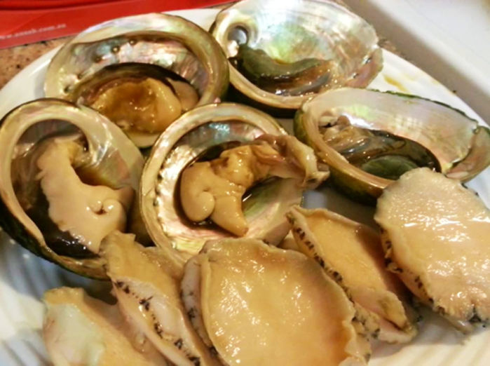 Bào ngư – món ăn đang trend: Làm được đủ món từ cơm, cháo, lẩu bào ngư