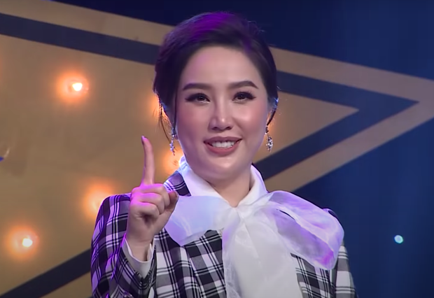 Bảo Thy mặt tròn khi lên tivi, tự nhận góc cận đựng được 8 chén chè