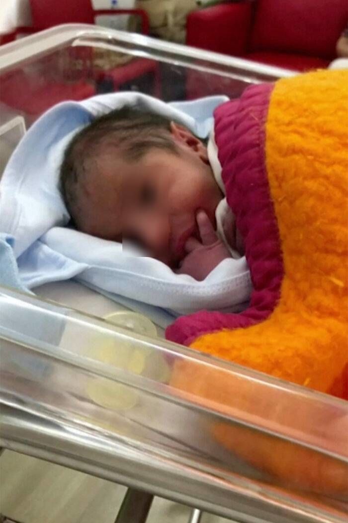Bé trai chào đời khỏe mạnh ngay trong vụ nổ kinh hoàng ở Beirut