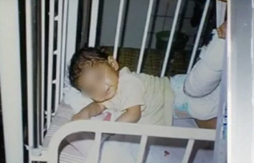 Bị bỏ rơi, bé gái vẫn sống sót, lớn lên là bé gái đẹp nhất nước Nga