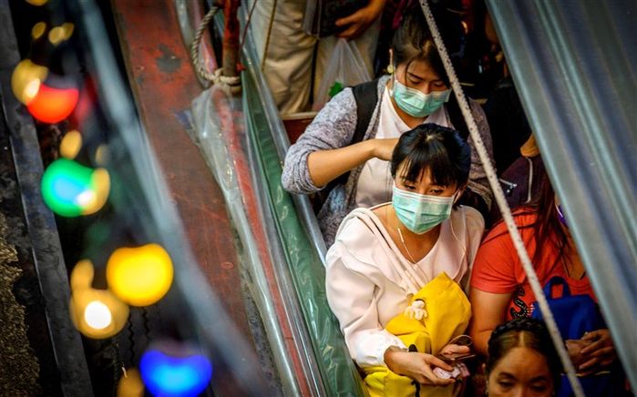 Cách đi thang máy và sử dụng toilet công cộng an toàn trong mùa dịch