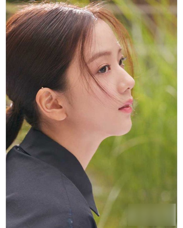 Chiếc mũi đẹp như tạc của sao nữ Kbiz: Đỉnh nhất là Seo Ye Ji, Jisoo