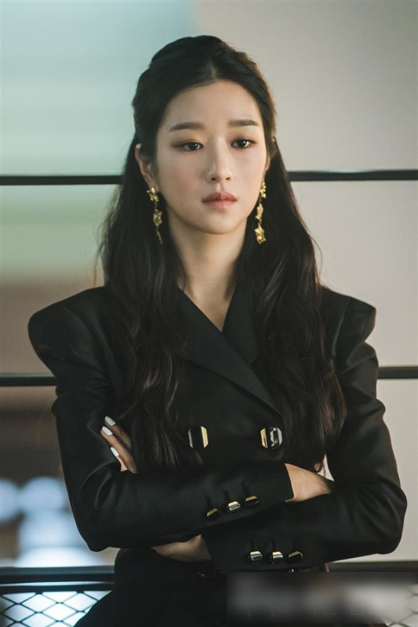 Chiếc mũi đẹp như tạc của sao nữ Kbiz: Đỉnh nhất là Seo Ye Ji, Jisoo