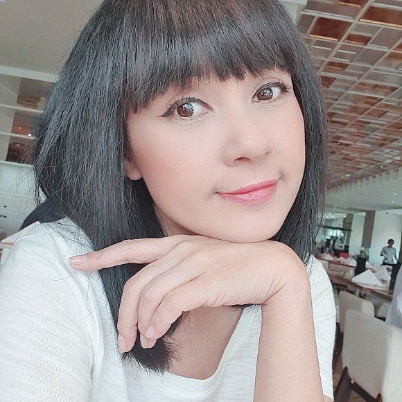 U50 cắt tóc ngắn: Cát Phượng, Việt Trinh trẻ ra chục tuổi